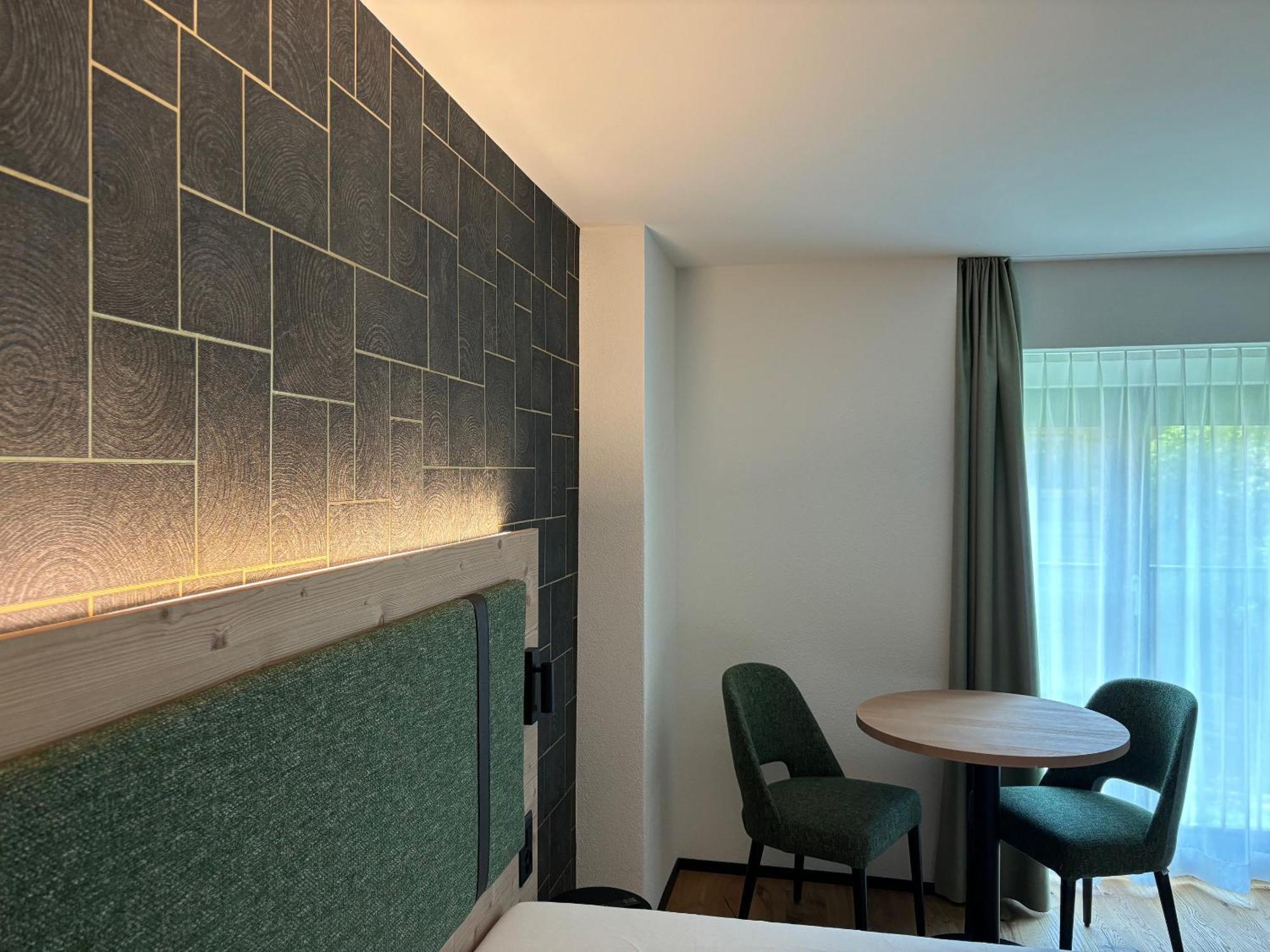 Appart Hotel Pitschonia Self Check-In Andeer Exterior photo